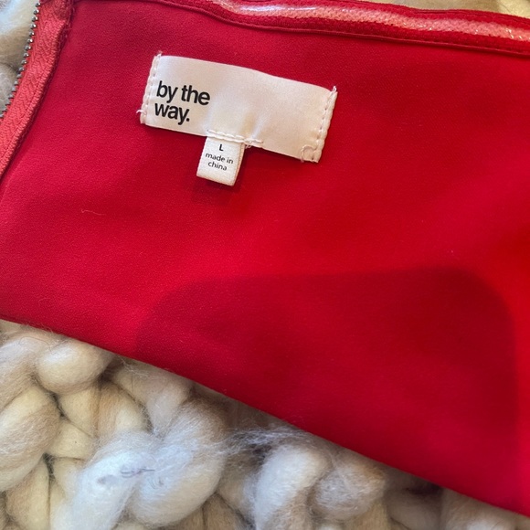 Red zip crop top - Picture 2 of 5